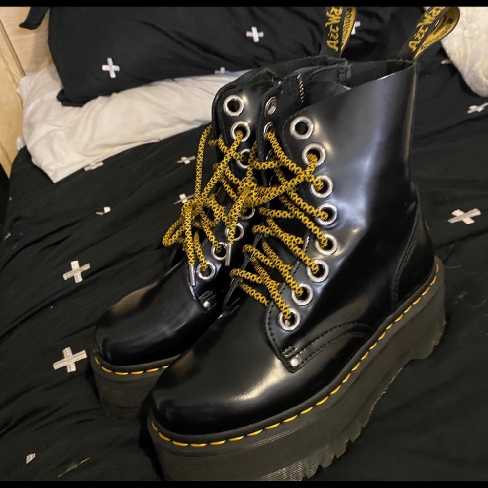Dr. Martens Jadon max boots